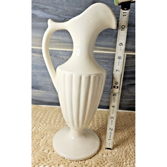 Vintage Haeger Pottery Vase #8403 Ribbed Pitcher Ewer Gloss White Cream (read) - Picture 7 of 10